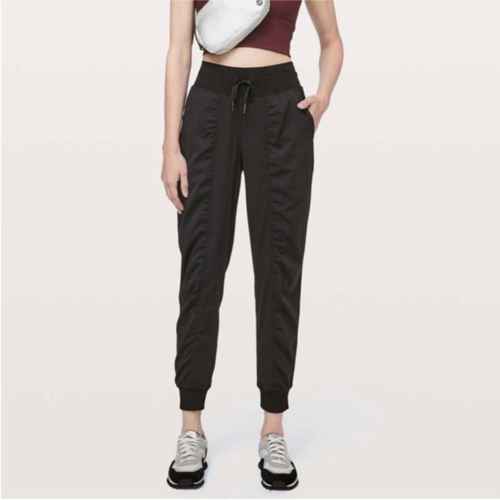 Lululemon Dance Studio Jogger Pants Size 4 B30